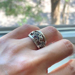 Vintage NV Sterling Silver Marcasite Elephant Band Ring Size 5